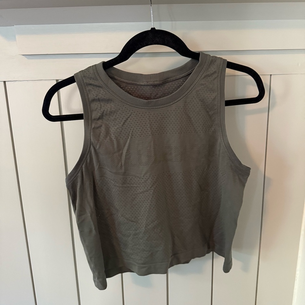 lululemon cropped muscle tank